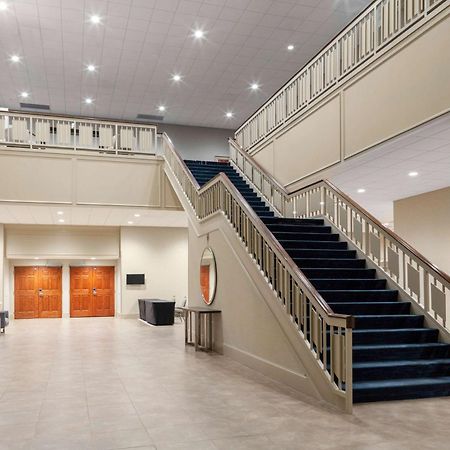 Doubletree By Hilton Hotel Burlington Vermont Экстерьер фото