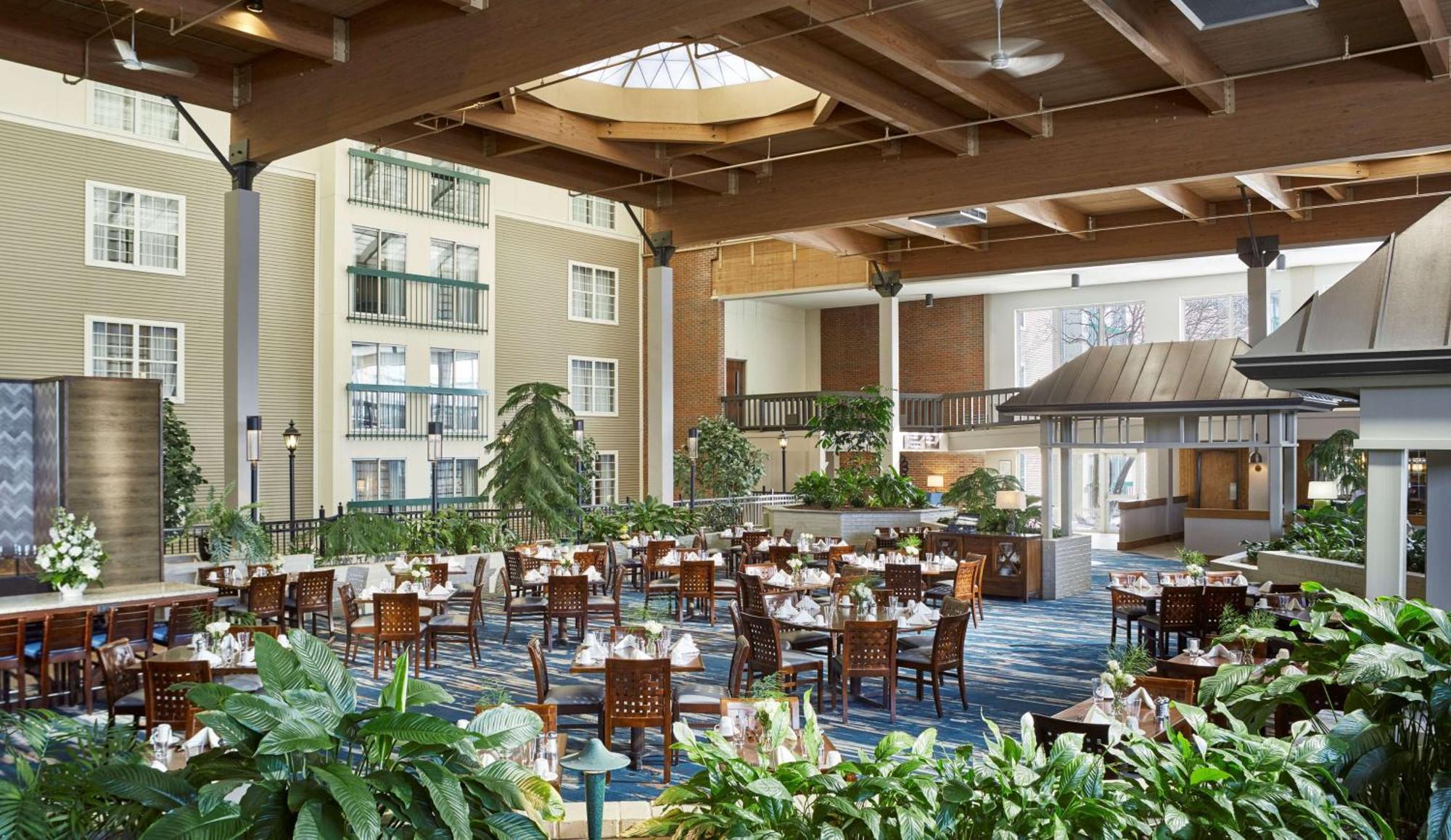 Doubletree By Hilton Hotel Burlington Vermont Экстерьер фото