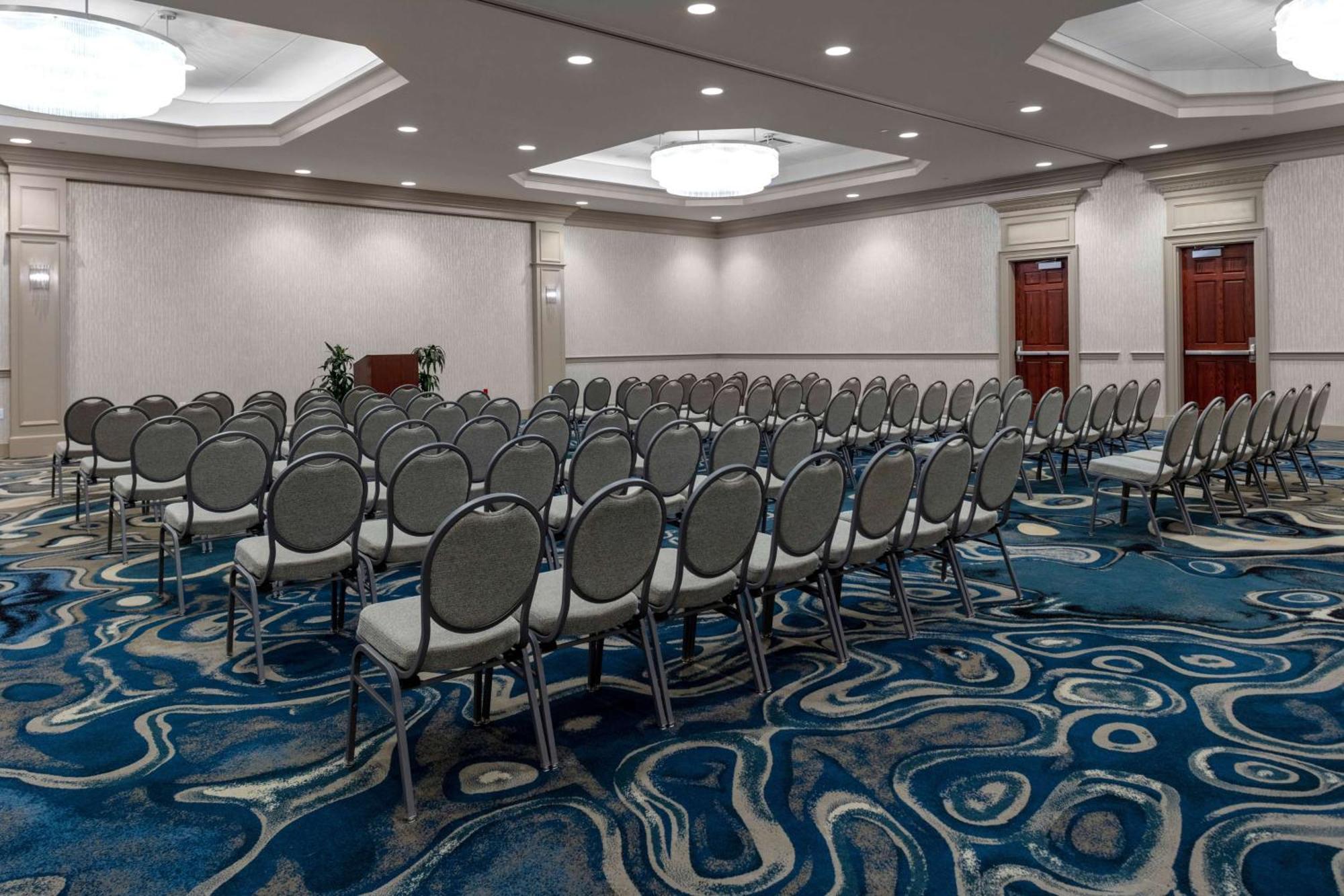 Doubletree By Hilton Hotel Burlington Vermont Экстерьер фото